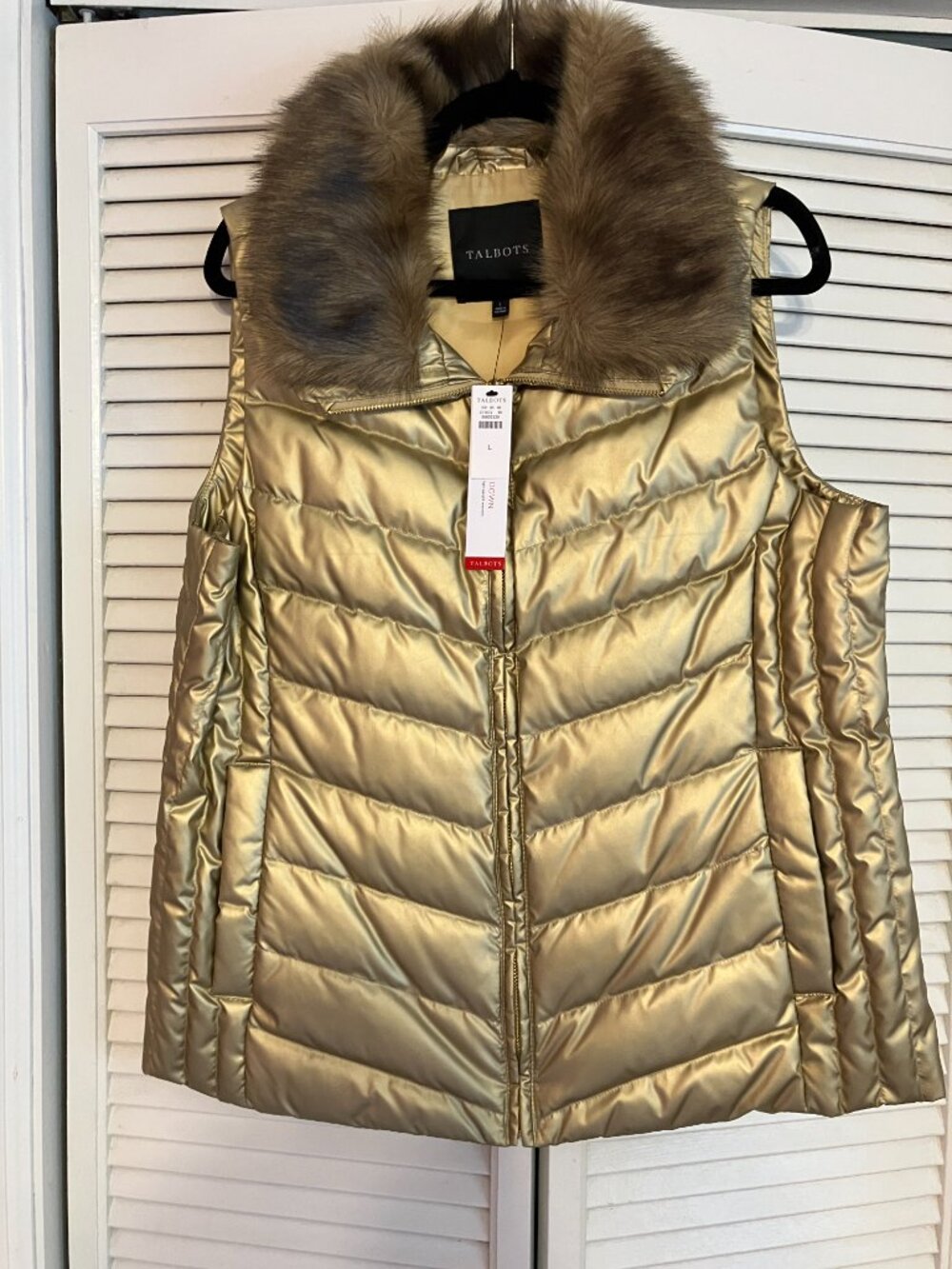 Talbots gold vest with detachable fur collar